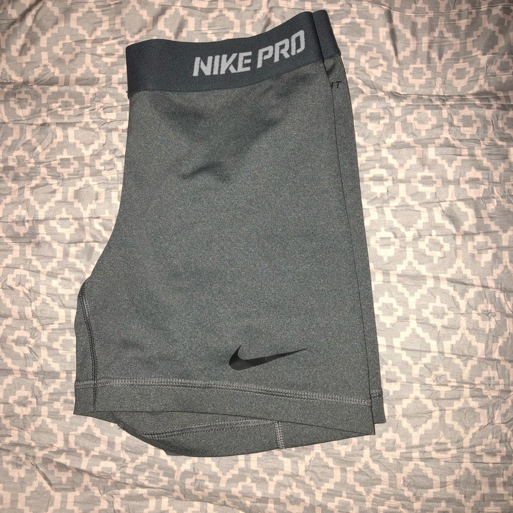 Nike Pro